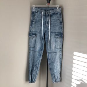 Women’s American Eagle Outfitters Joggers Light Wash